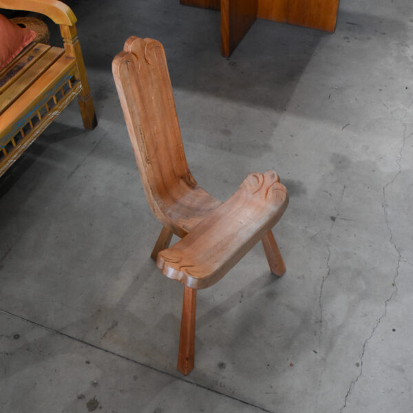 Cadeira Bacalhau Design Orgânico e Conforto Artesanal