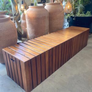 Banco Ripado de Madeira Maciça | Design Moderno e Sofisticado