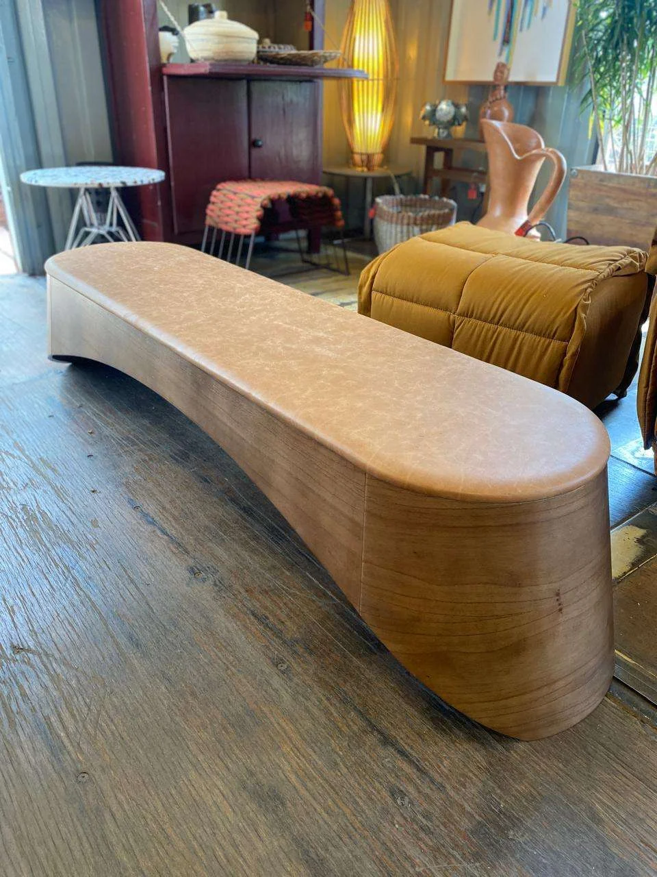 BANCO-DECORATIVO-EM-MADEIRA-E-COURO - Móveis Rústicos em Jundiaí | Depósito Moringa