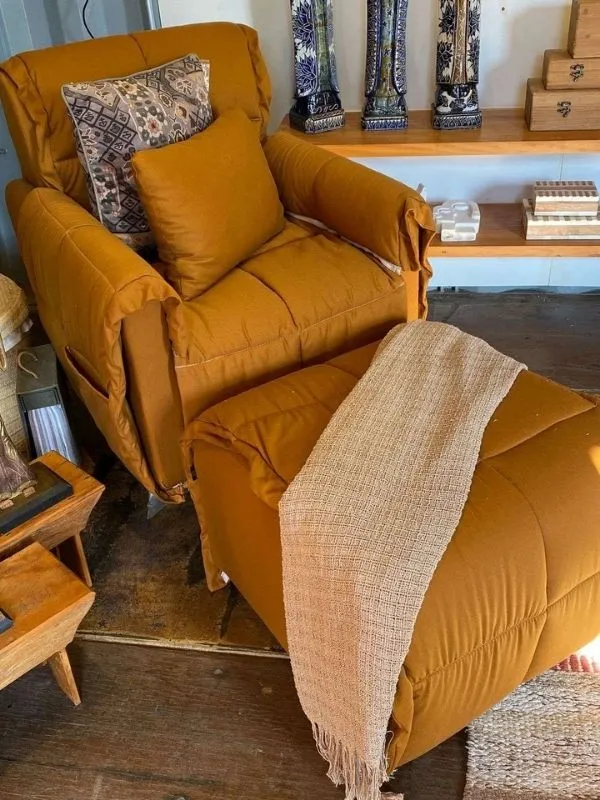 Poltrona Reclinável com Puff para Sala de Estar