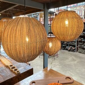 LUMINÁRIA PENDENTE EM FIBRA DE AÇAÍ