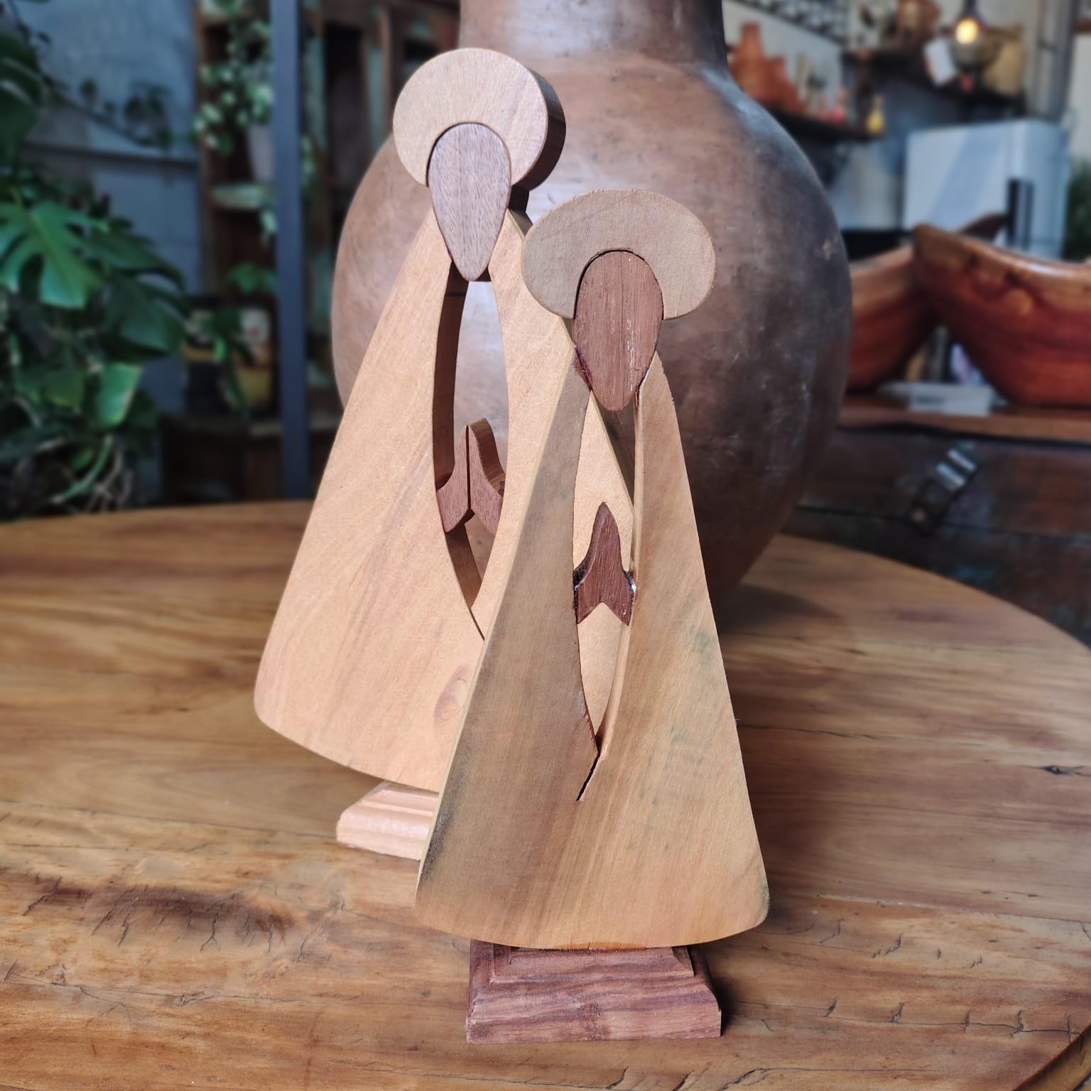 Santa-Nossa-Senhora 2 - Moringa | Móveis, Decoração e Arte Brasileira
