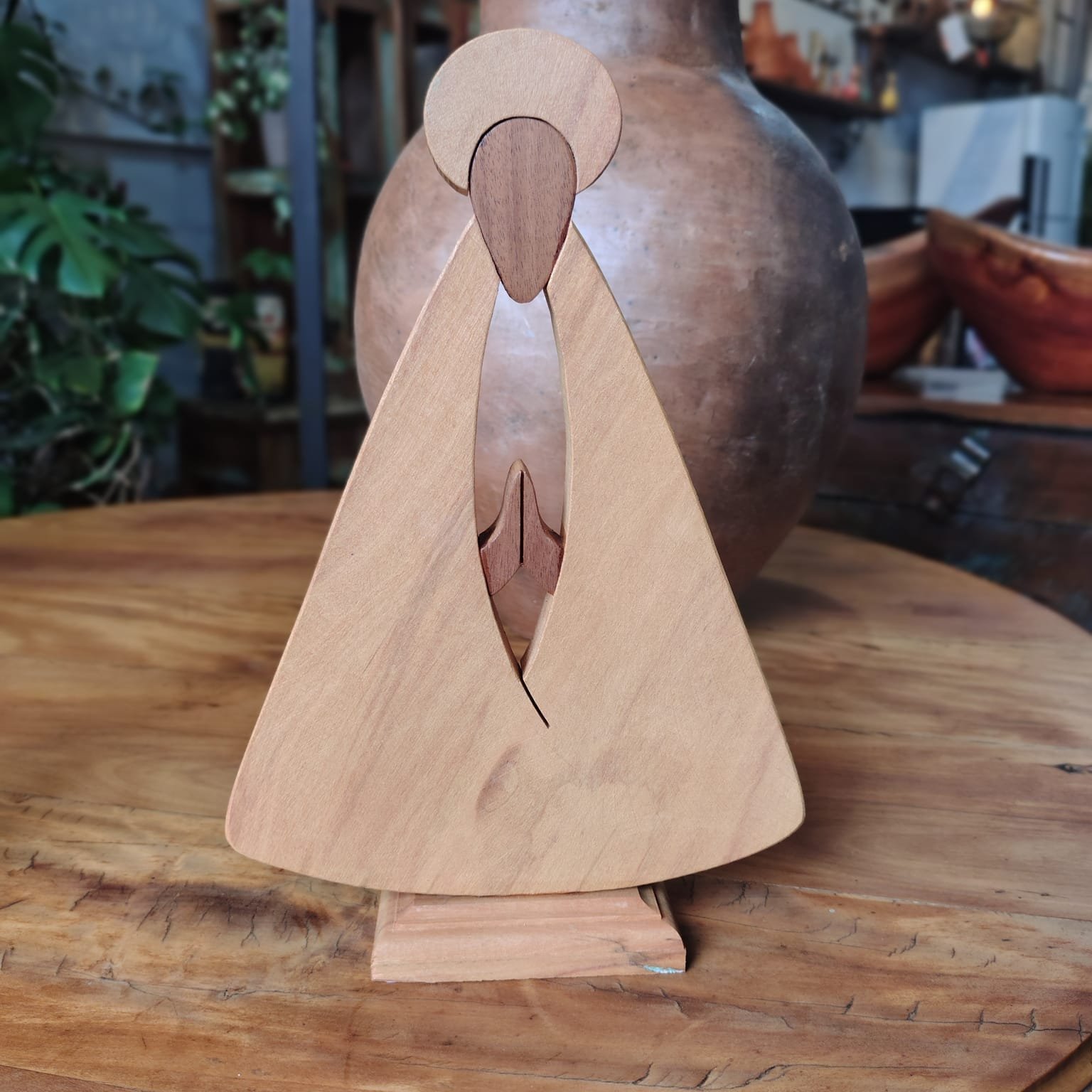Santa-Nossa-Senhora 3 - Moringa | Móveis, Decoração e Arte Brasileira
